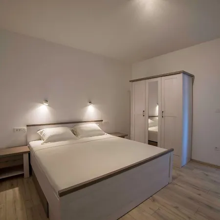 With Parking Space Kampor, Rab - 20925 Apartament *