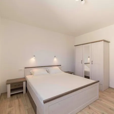 With A Parking Space Kampor, Rab - 20925 Apartman