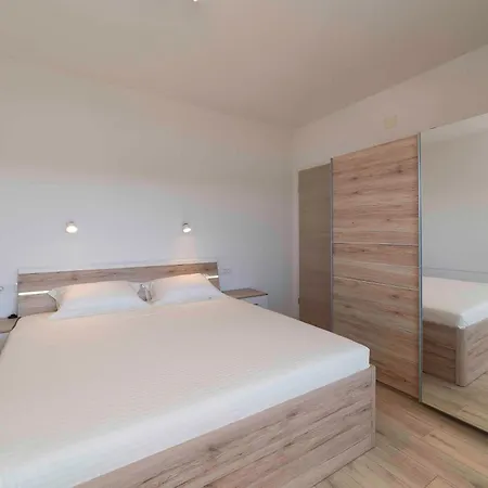 With A Parking Space Kampor, Rab - 20925 Apartman