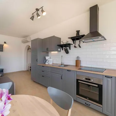 With A Parking Space Kampor, Rab - 20925 Apartman